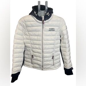 Tommy Hilfiger Lightweight Hooded Puffer Jacket